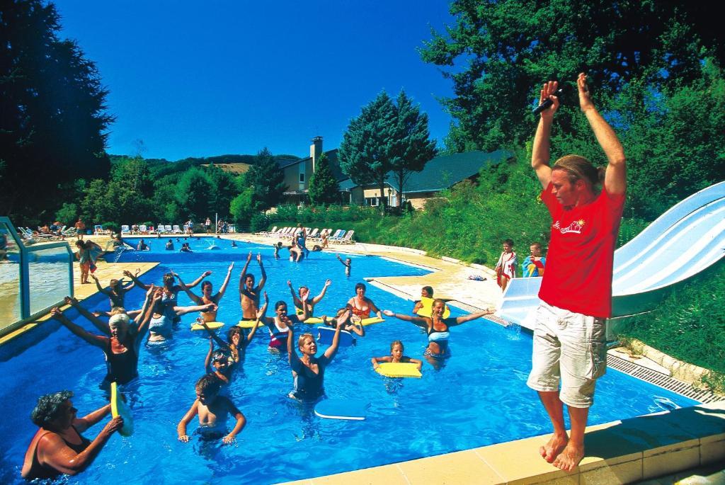 Camping Paradis Marmotel Saint-Geniez-dʼOlt Exteriér fotografie